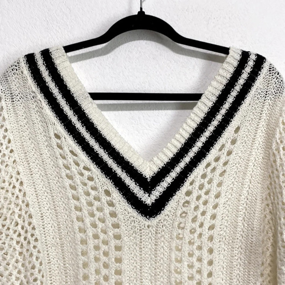 Vici University Open Knit Sweater Off White V-Neck Size M - Picture 4 of 8